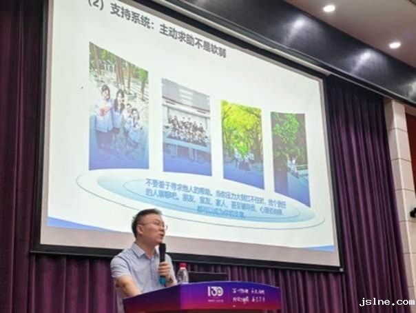 70249F31-E345-47EB-BF62-3992A118CAF4_4_5005_c