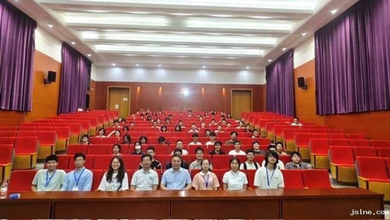 1B155BCC-03D8-49B8-89FE-DE13D12C4F27_4_5005_c